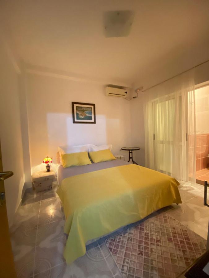 Guest House Nuhii Улцинь Екстер'єр фото