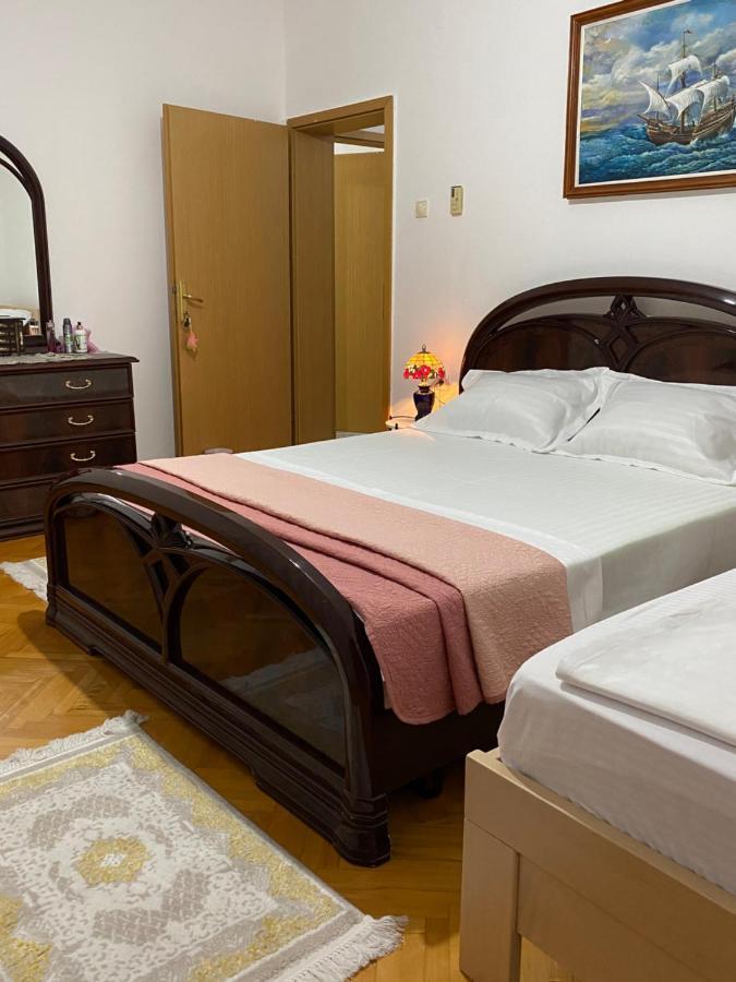 Guest House Nuhii Улцинь Екстер'єр фото